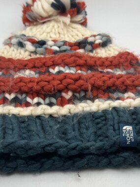 The North Face Beanie Hat Chunky Knit Pom Pom Unisex One Size Winter Warm Ski